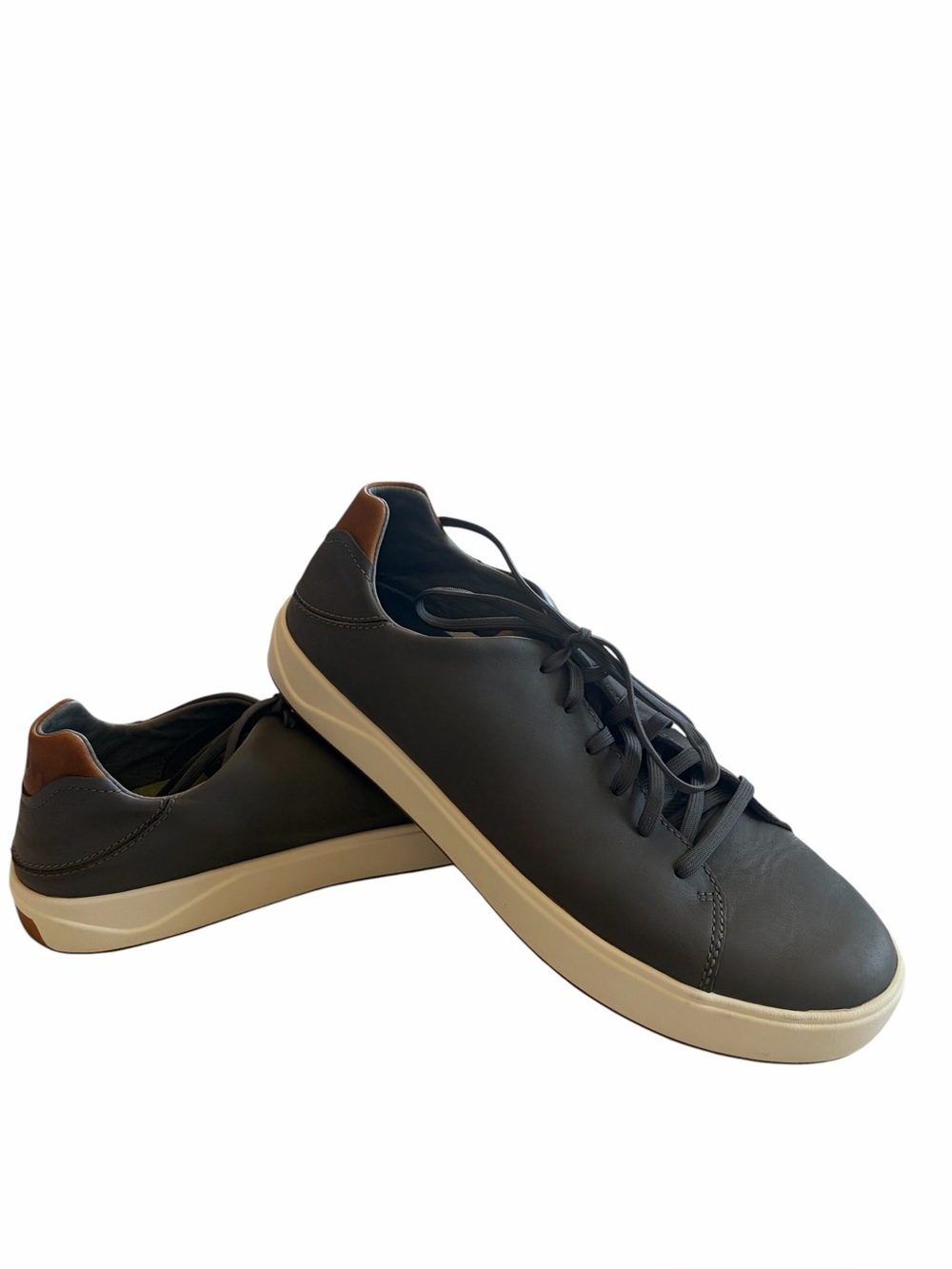 Olukai Wailaie Men's Black Gray Leather Golf Shoes Low-Top Sneakers 10.5